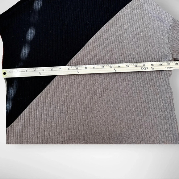 SHEIN‎ Women's Color Block Cropped Turtleneck Sweater Medium | EUC - Picture 7 of 9